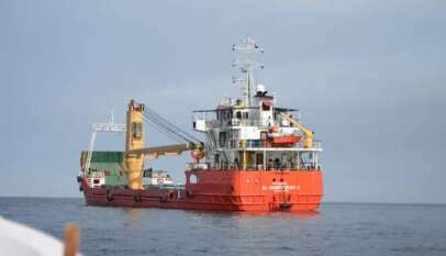 ناقلات النفط بدأت تجنب مضيق هرمز، قبيل إعلان أمريكا فرض سيطرتها على الملاحة البحرية