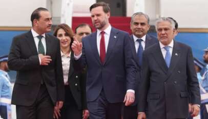 حرب إيران .. ترقب لجولة ثانية من المفاوضات وقوات أمريكية تهاجم سفينة إيرانية