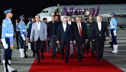 حرب إيران .. عراقجي يصل باكستان وترامب ينتظر عرضاً من طهران