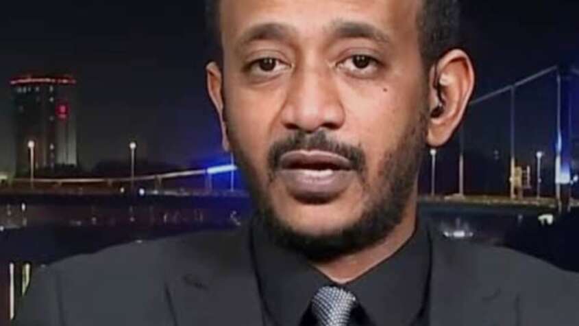 مجلس الوزراء يدون بلاغاً ضد الصحفي عطاف محمد ويصف اتهاماته بـ ( الإفتراء )