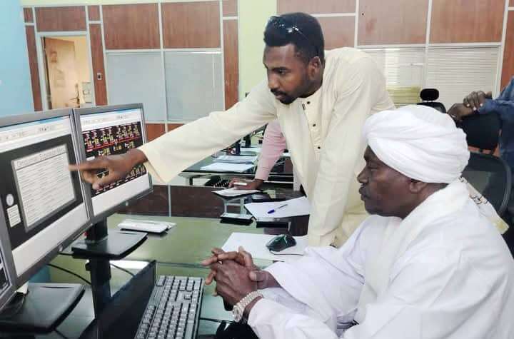 والي الخرطوم مهموم بسبب القطوعات المتكررة للكهرباء بامدرمان والي الخرطوم مهموم بسبب القطوعات المتكررة للكهرباء بامدرمان