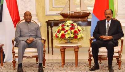 البرهان يزور اسمرا ويؤكد متانة العلاقات بين السودان واريتريا