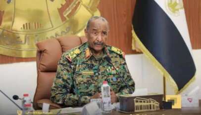 البرهان يمنح الحصانة لـ السياسيين المشاركين في الحوار السوداني ويعلن وقف الإجراءات الجنائية
