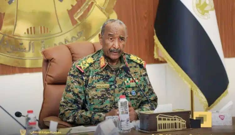 البرهان يمنح الحصانة لـ السياسيين المشاركين في الحوار السوداني ويعلن وقف الإجراءات الجنائية البرهان يمنح الحصانة لـ السياسيين المشاركين في الحوار السوداني ويعلن وقف الإجراءات الجنائية