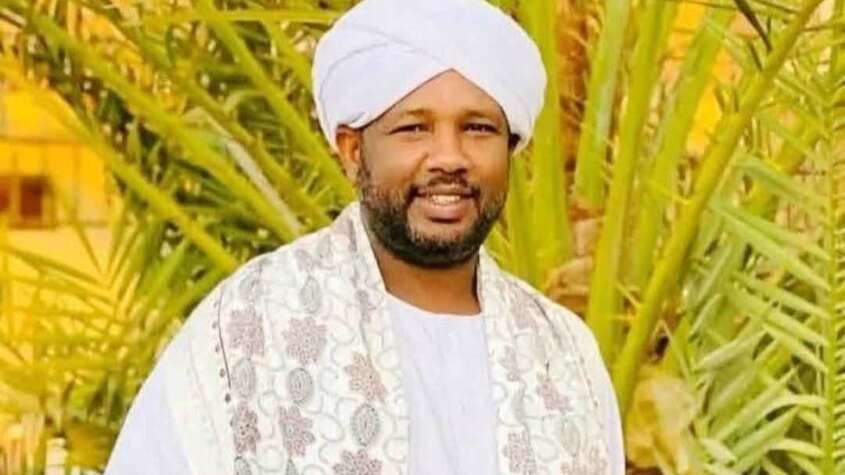 القبض على (٣) متهمين في بلاغات التشهير بالشيخ الزين